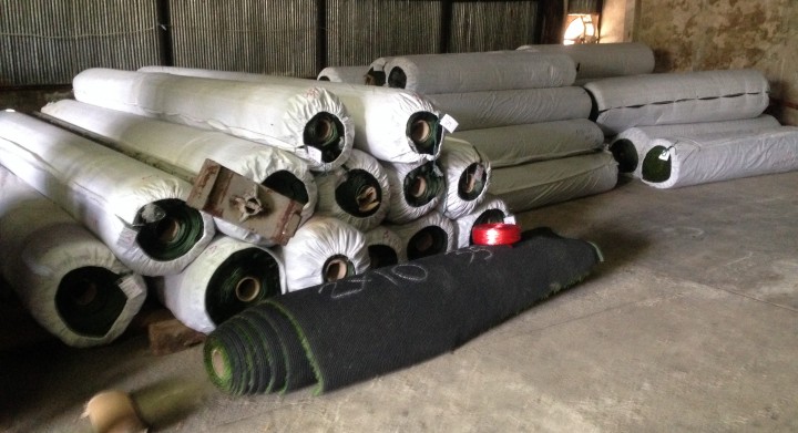 โกดังหญ้าเทียม