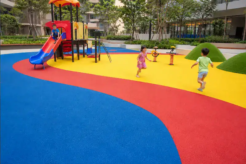 หญ้าเทียมสีสนามเด็กเล่น Grassy Turf